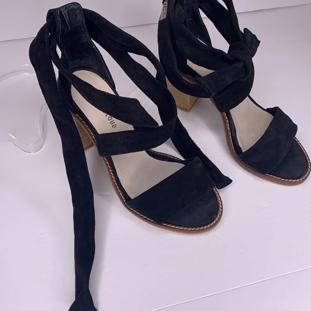 Musse & Cloud Jacy Black Suede Stacked‎ Heels